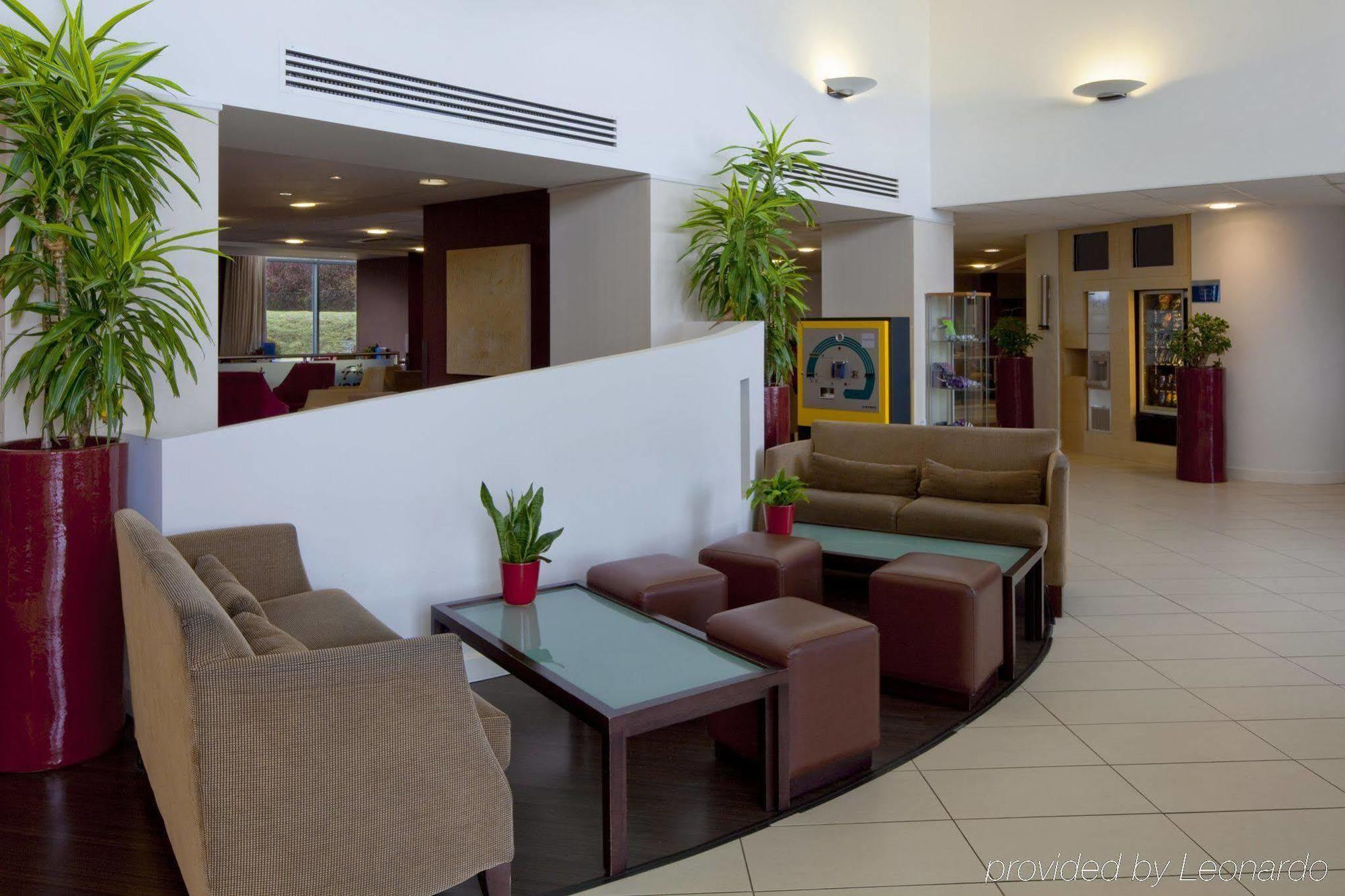 Holiday Inn Express London Stansted Airport, An Ihg Hotel Stansted Mountfitchet Interior photo